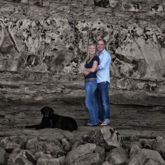 Family portrait at Castor Bay beach - North Shore City - Auckland