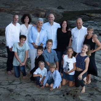 Extended family Portrait at Castor Bay Beach - Auckland